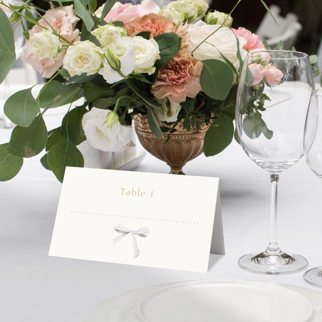 Carte De Placement Noeud à ruban blanc chic branché | Mariage blanc d (Créateur téléchargé)