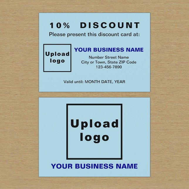 Carte de réduction Bleu clair pour entreprise (Front and back sides of light blue discount card for your business.)