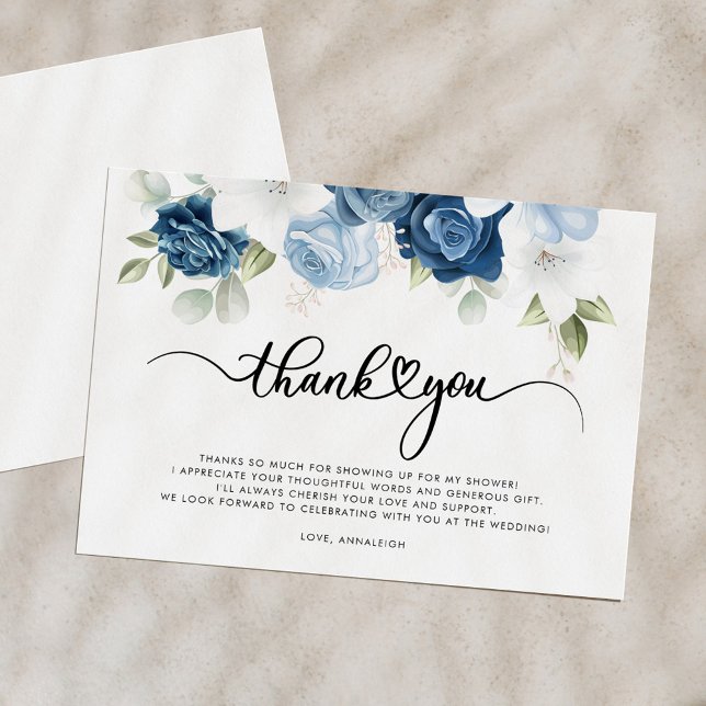 Carte De Remerciements Baby Shower Mariage Bleu Poussiéreux Floral Script (Dusty Blue Floral Script Bridal Shower Thank You Card)