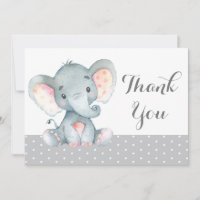 Bébé éléphant mignon gris