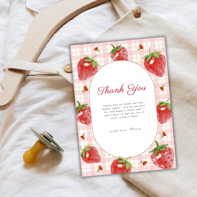Carte De Remerciements Berry aux fraises roses En vichy Baby shower sucré (Pink Strawberry Berry Sweet Gingham Baby Shower Thank You Card)