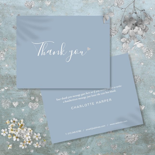 Carte De Remerciements Bleu Poussiéreux Argent Coeur Chic Écriture Entrep (Dusty Blue Silver Heart Chic Script Business Thank You Card)