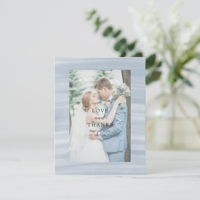 Carte De Remerciements Coastal Chic Muted Blue Mariage élégant (Debout devant)