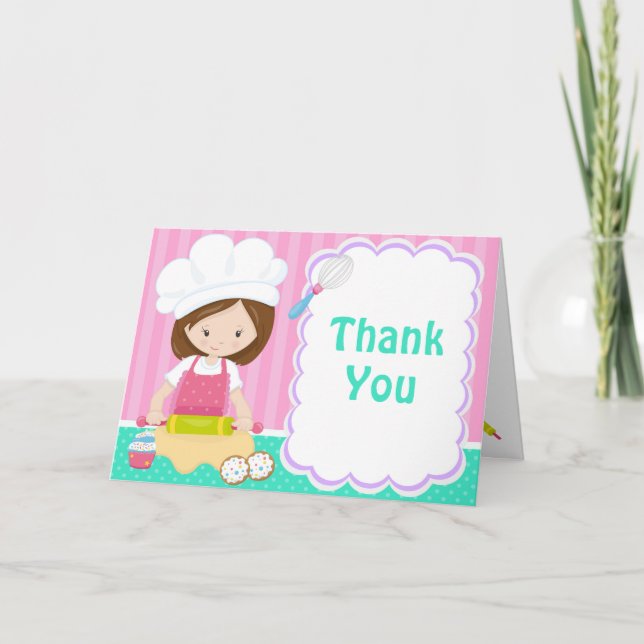 Carte De Remerciements Cute Brunette Fille Baking Anniversaire (Devant)