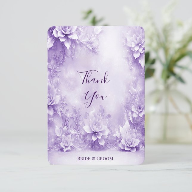 Carte de remerciements de fleurs blanches violette (Debout devant)