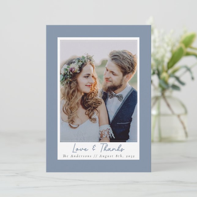 Carte De Remerciements Dusty Blue Love & Thanks Mariage photo (Debout devant)