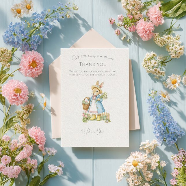 Carte De Remerciements Fête de bébé Peter Rabbit dans le jardin (Créateur téléchargé)