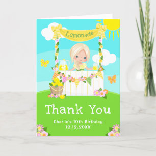 Carte De Remerciements Fille blonde debout près d'un stand de limonade po