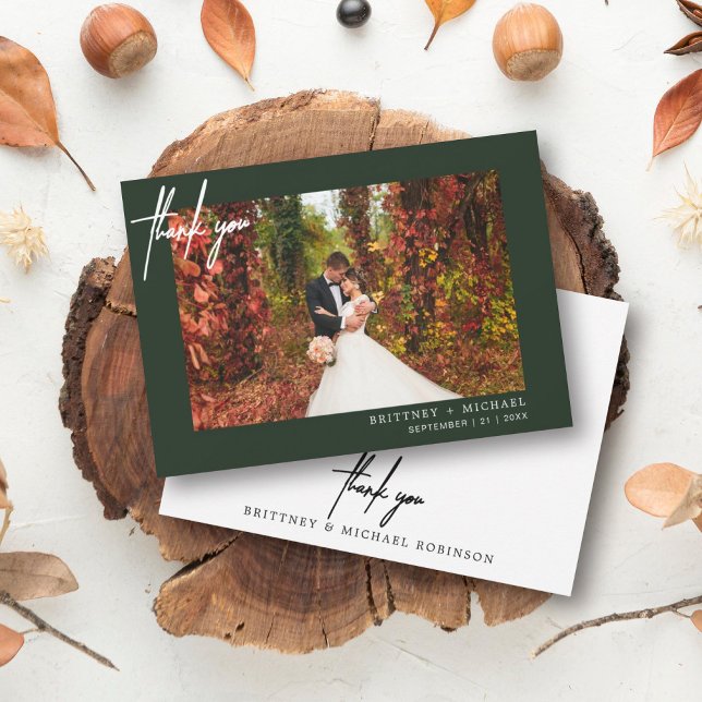 Carte De Remerciements Forêt photo moderne à lettres mains vert (Modern elegant wedding thank you card with a wedding photo on the front and simple hand written font)