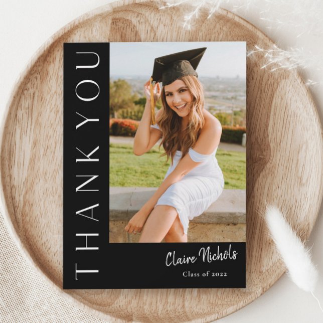 Carte De Remerciements Graduation photo verticale moderne (Modern Typography Black and White Photo Graduation Thank You Cards.)