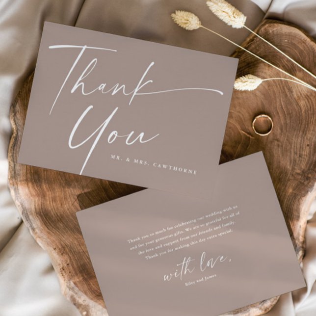Carte De Remerciements Mariage de script élégant et moderne (Simple Modern handwritten Script Neutral Taupe Wedding Thank You Card.)