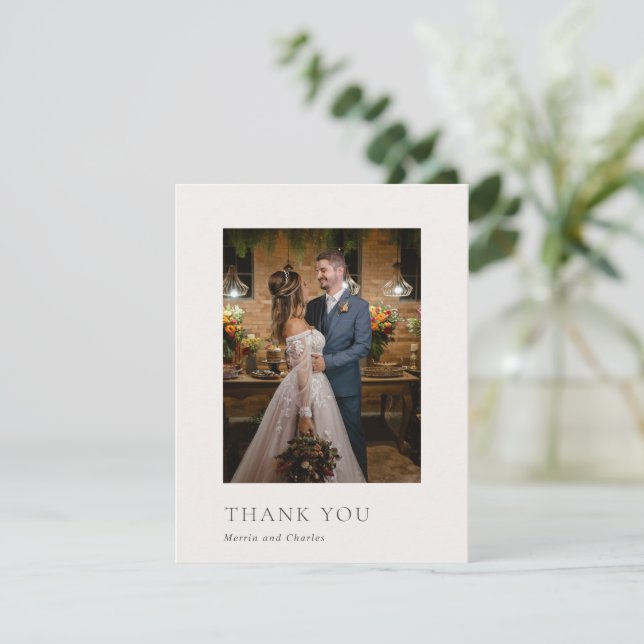 Carte De Remerciements Mariage Elégant Neutre Merrin (Debout devant)