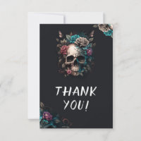 Mariage gothique du tatouage au crâne