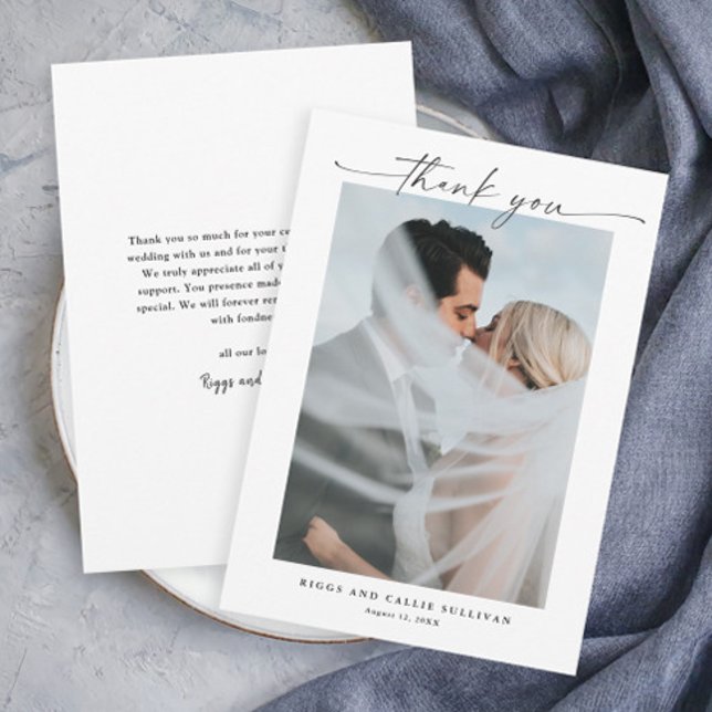 Carte De Remerciements Mariage photo Portrait de script simple (Elegant script black and white modern wedding photo thank you card.)