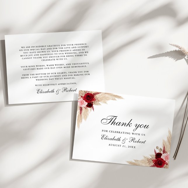 Carte De Remerciements Mariage Rose de Bourgogne (Burgundy Roses Wedding Thank You Card on a sunny white table.)