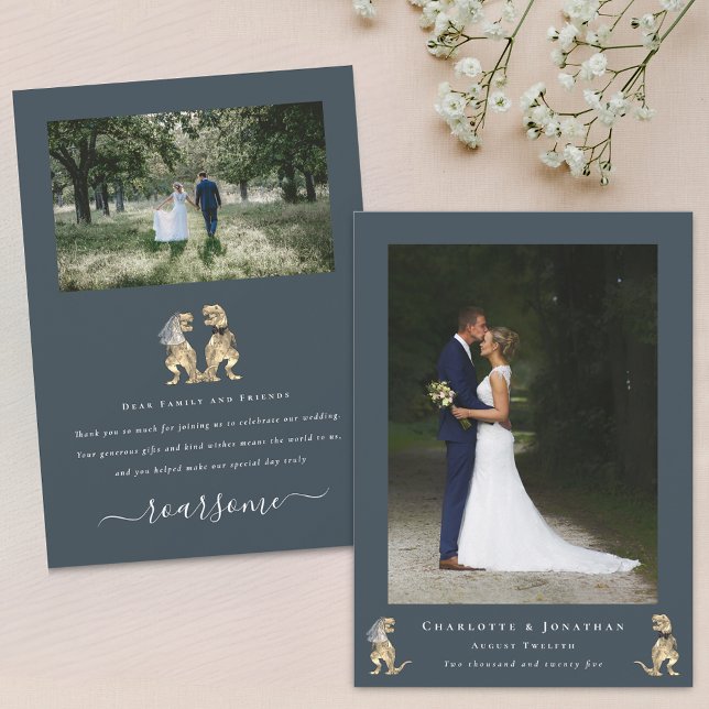 Carte De Remerciements Moderne 2 Photo Dinosaur Thème Mariage (Modern 2 photo dinosaur theme wedding thank you charcoal gray flat card elegant script fun T-Rex )