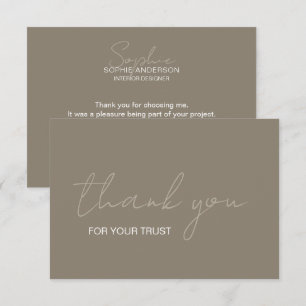 Carte De Remerciements Nom de script de designer d'intérieur Taupe