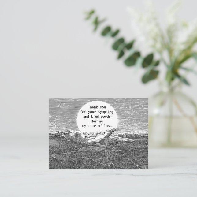 Carte de remerciements nuageuse foncée (Debout devant)