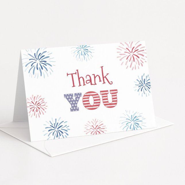 Carte De Remerciements Patriotique rouge blanc et bleu Juillet Anniversai (Red White and Blue fireworks thank you card design with USA flag detail)