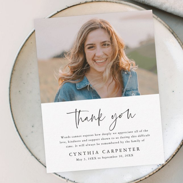 Carte de remerciements photo commémorative des fun (Simple typography black and white photo budget memorial thank you card.)