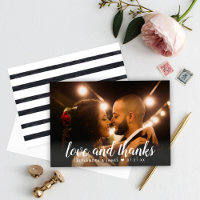 Photo de mariage blanc avec écriture Love and Than