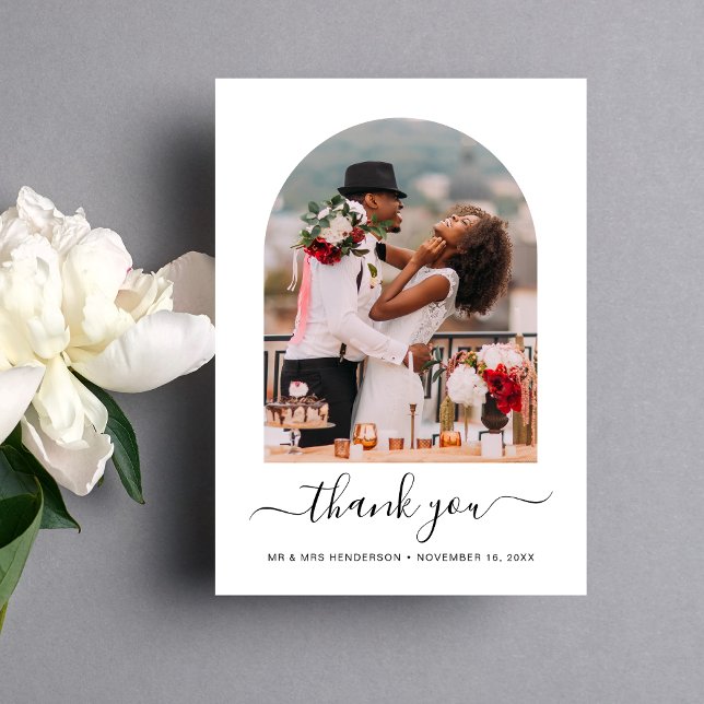 Carte De Remerciements Photo de mariage en arc (Celebrate your love story with a thank you card showcasing your photo in an elegant arch frame)