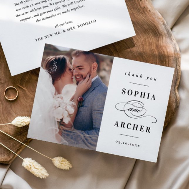 Carte De Remerciements Photo Mariage noir et blanc classique (Elegant Black and White Type Photo Wedding Thank You Card.)