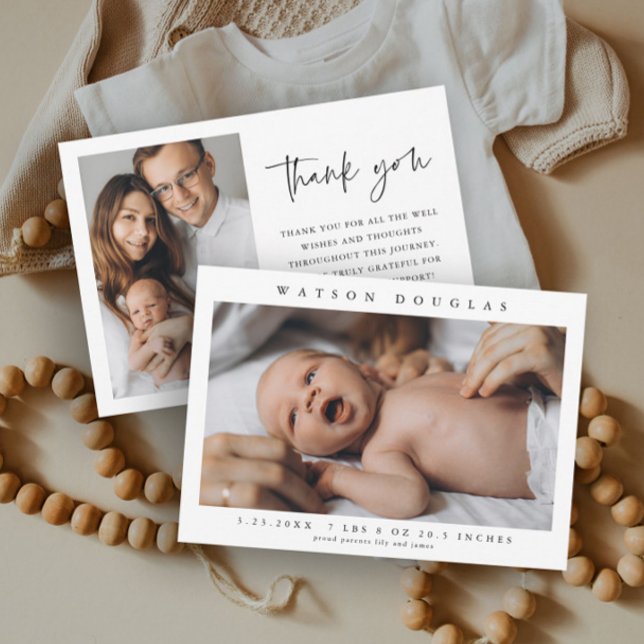 Carte De Remerciements Photo simple Nouveau-né Photo Naissance (Simple minimalist newborn baby photo thank you card.)