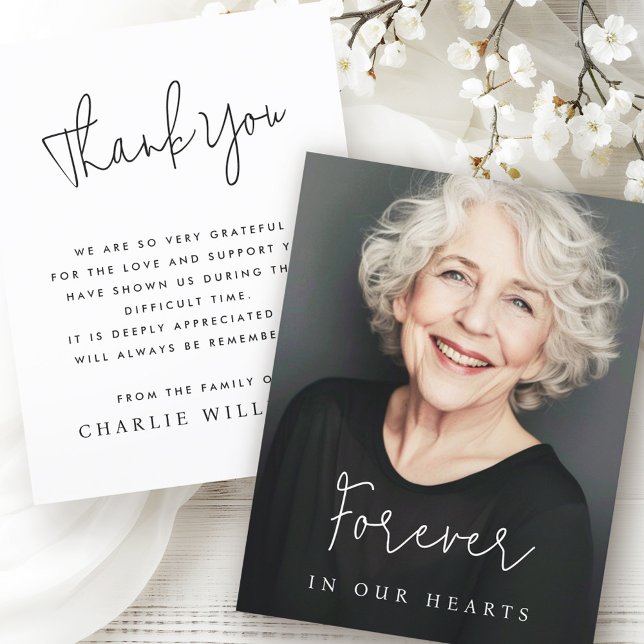 Carte De Remerciements Pour toujours dans nos coeurs script décontracté p (Forever in our hearts casual script funeral photo thank you card)