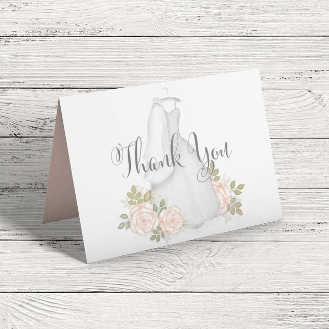 Carte De Remerciements Remerciement de Fiançailles Fleurie Aquarelle Rose (Elegant thank you card with stylish calligraphy script and classic wedding gown. )