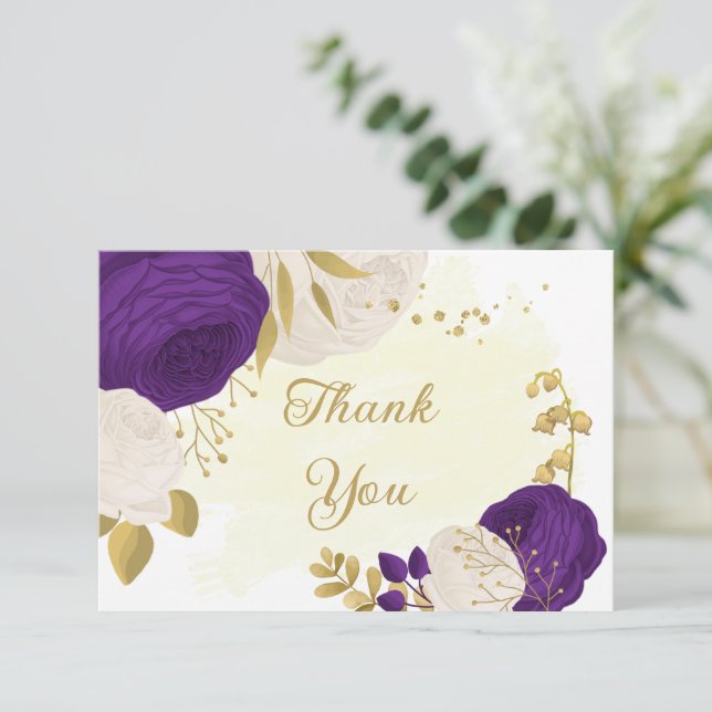 Carte De Remerciements Romantique royal violet & fleurs blanches or (Debout devant)
