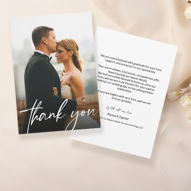 Carte De Remerciements Script moderne Mariage photo simple (One wedding photo, modern thank you text overlay.)