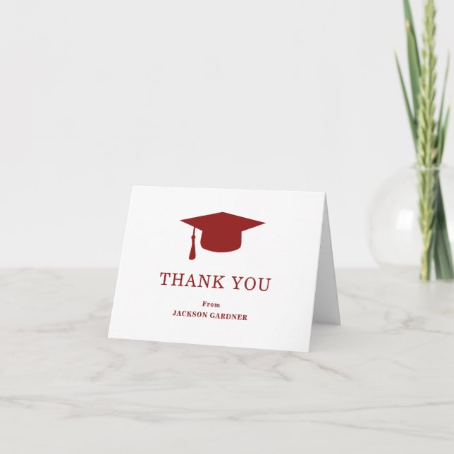 Carte De Remerciements Simple Burgundy Mortar Board Modernité Graduation (Devant)
