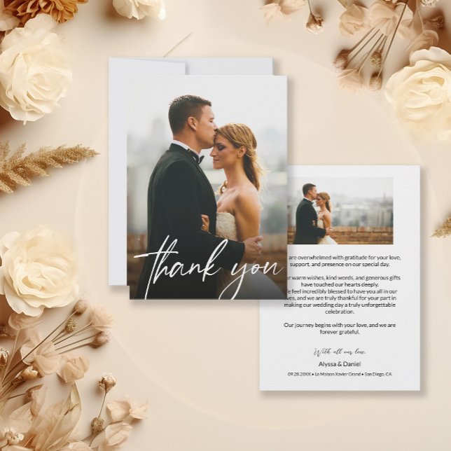 Carte De Remerciements Simple moderne Personnalisé 2 photos Mariages (Modern handlettering thank you typography overlay 2 wedding photos personalized message card.)
