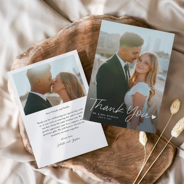 Carte De Remerciements Simple Script avec photo de cœur Mariage (Simple script with heart wedding 2 photo thank you cards.)