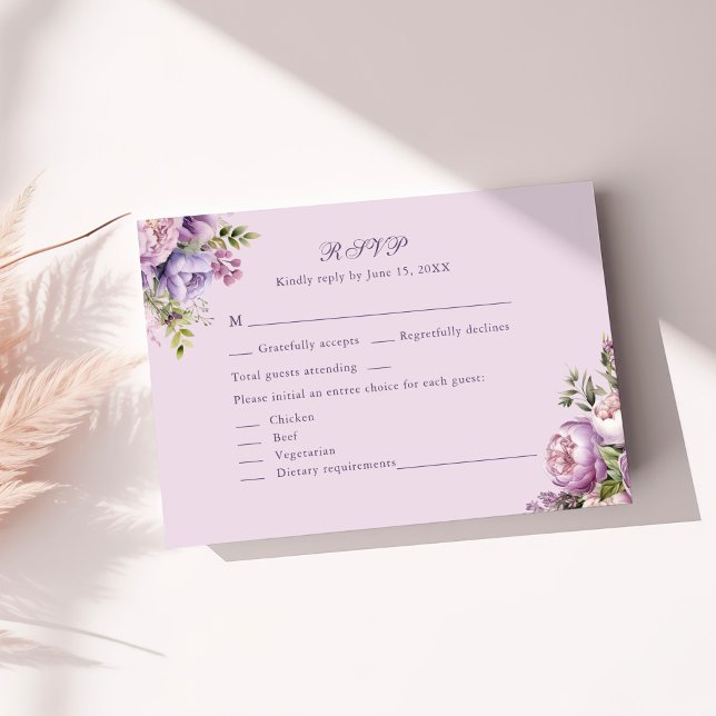 Carte de réponse de mariage Fleurs de pivoines et  (Boho Lilac Peonies & Wildflowers Wedding RSVP Card on a sunny white table.)