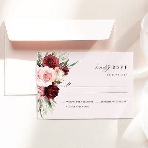 Carte de réponse de mariage florale rose Burgundy