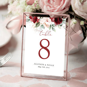 Carte de table de banc à fleurs rose bordeaux et b