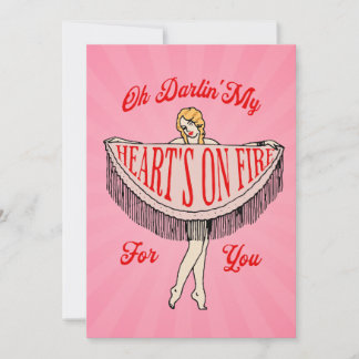 Carte de vacances plate avec cœur en feu