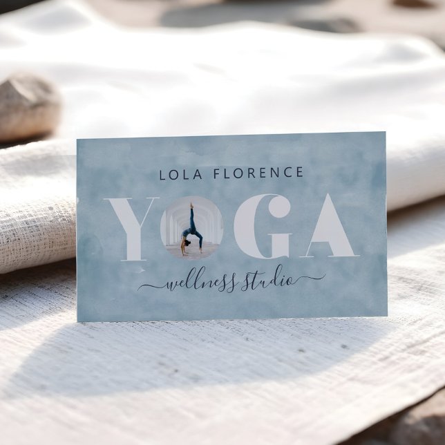 Carte De Visite Aquarelle bleu moderne YOGA superposition photo pe (Modern Blue Watercolor YOGA Overlay Custom Photo Business Card)