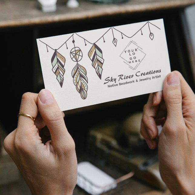 Carte De Visite Artisans en plumes de saumons autochtones d'Amériq (native american Boho tribal feather and dreamcatcher design, Native-inspired artisan pattern Ethnic )