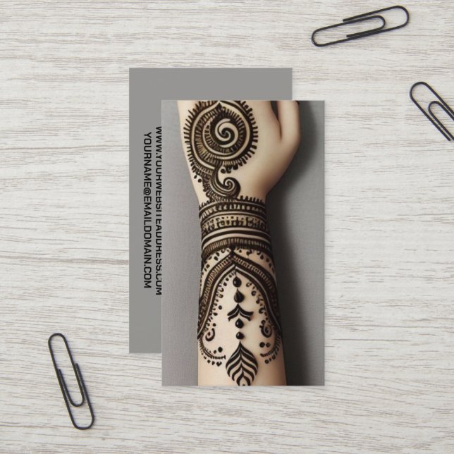 Carte de visite Artiste de tatouage au henné (Devant/Arrière en situation)