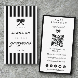 Carte De Visite Artiste Ongulaire Élégant Code QR Salon de Manucur