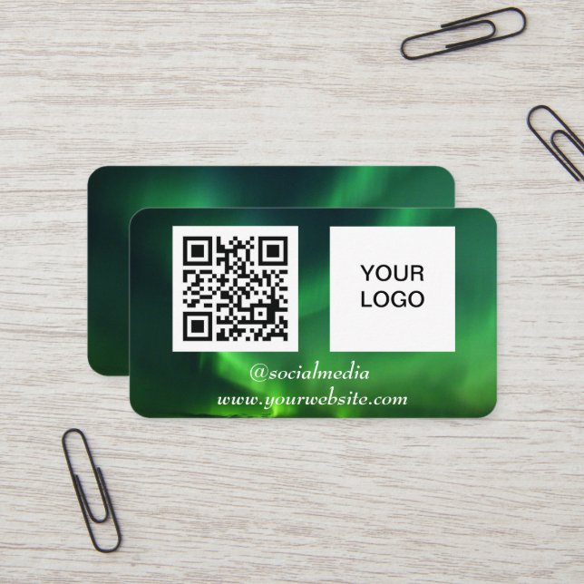 Carte De Visite Aurora Borealis Médias sociaux QR Code Vert (Devant/Arrière en situation)