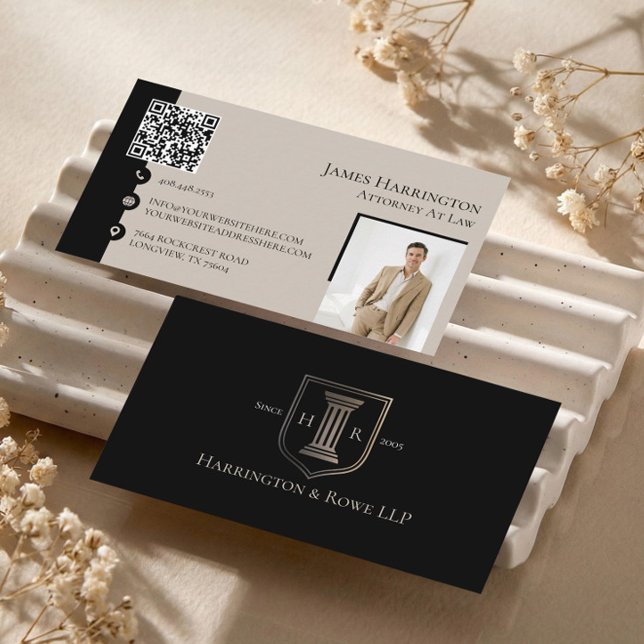 Carte De Visite Avocat Inscrit au Barreau Luxe Monogramme Code QR  (Attorney At Law Black Luxe Monogram QR Code Photo Business Card)
