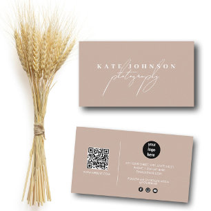 Carte De Visite Boho Beige Signature Script QR Code Médias sociaux