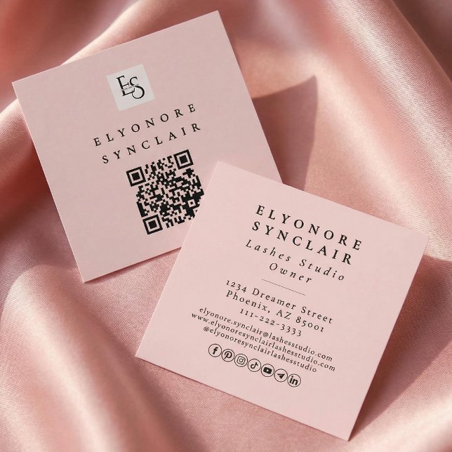 Carte De Visite Carré Blush Pink Script Logo QR Code Lashes (Créateur téléchargé)