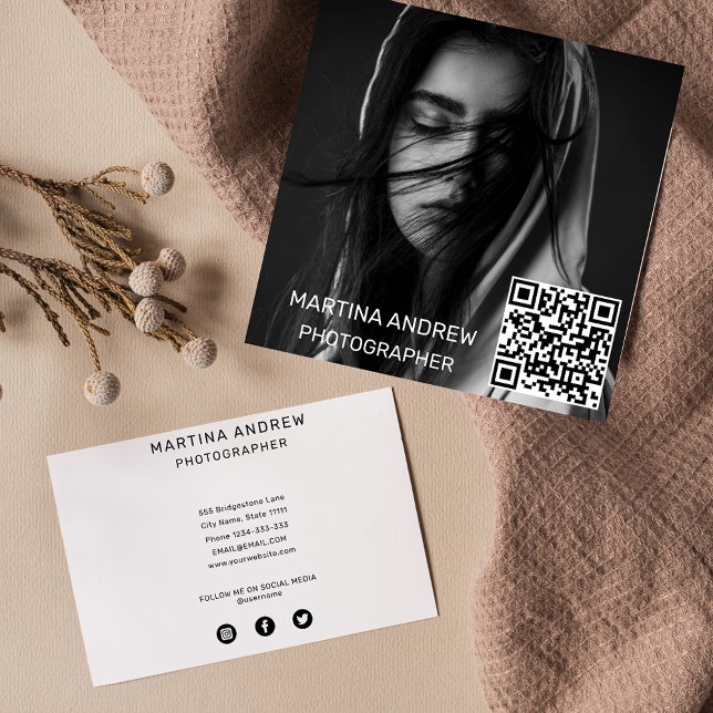 Carte De Visite Carré Elégante photo simple code QR médias sociaux arron (Créateur téléchargé)
