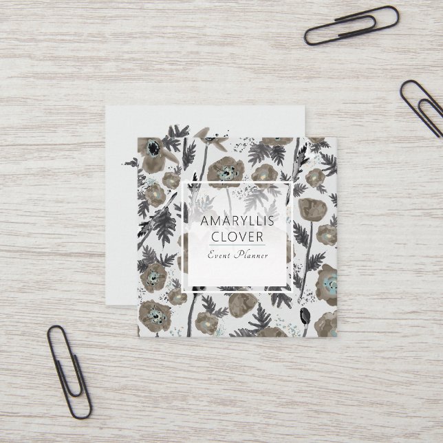 Carte De Visite Carré Fleurs de pavot Taupe bleu gris Aquarelle Fleurs (Poppies Modern Gray Blue Watercolor Floral Pattern Square Business Cards from Studio Posies. )