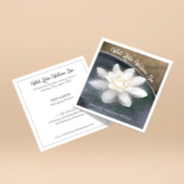 Carte De Visite Carré Lotus blanc dans l'eau Wellness Spa Blanc